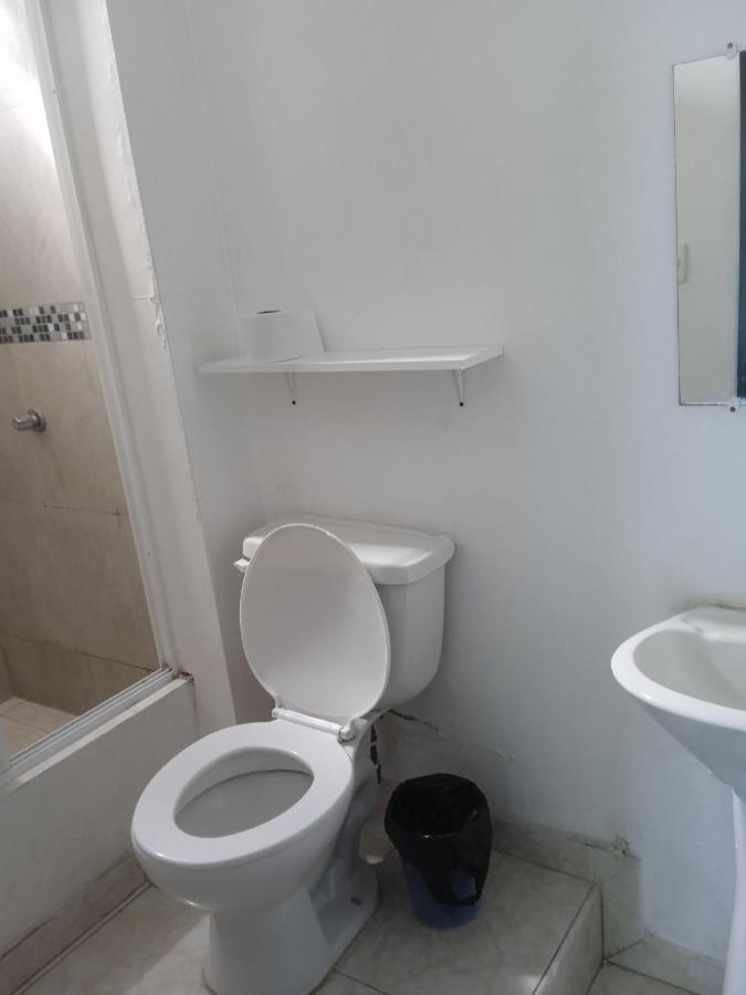 Hostal Playa Imperial 曼塔 外观 照片