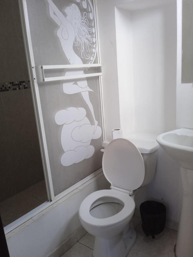 Hostal Playa Imperial 曼塔 外观 照片
